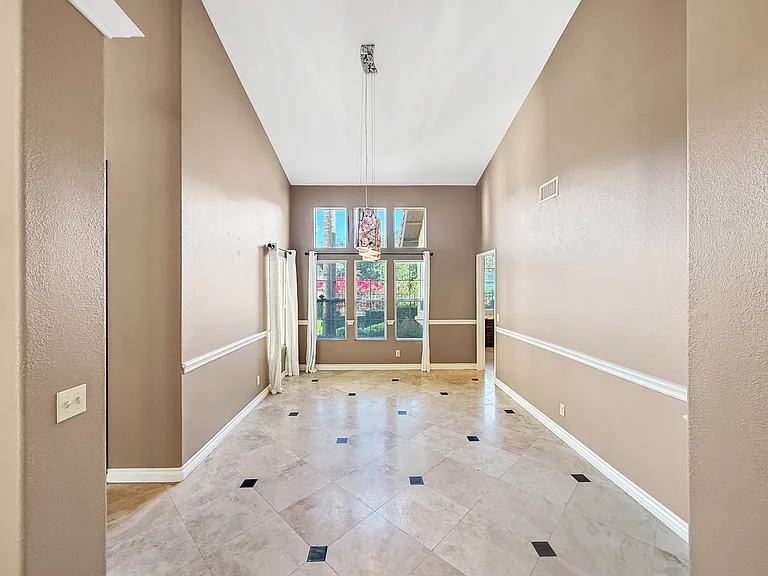 14212 Sandhill Rd — Photo 7