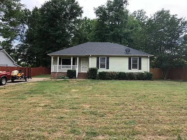 201 Berry Rd — Photo 1