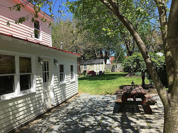 Large slate patio/courtyard 