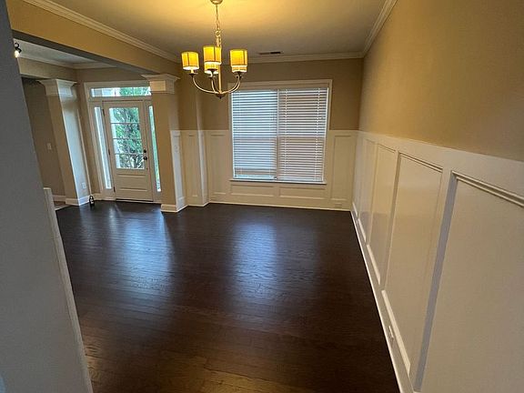 4th image of 524 Tyne Dr