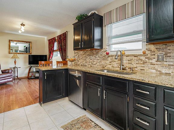 4th image of 2968 Cutler Dr