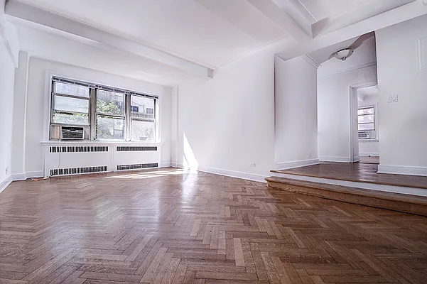 Rented by Urbane Brokerage | media 8