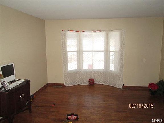 3rd image of 14704 Arbre Ln