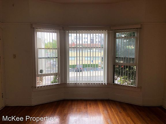 2nd image of 401 Spruce St APT 3