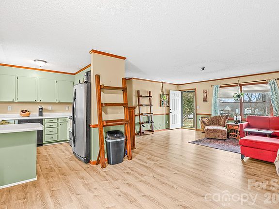 5th image of 105 Barley Dr