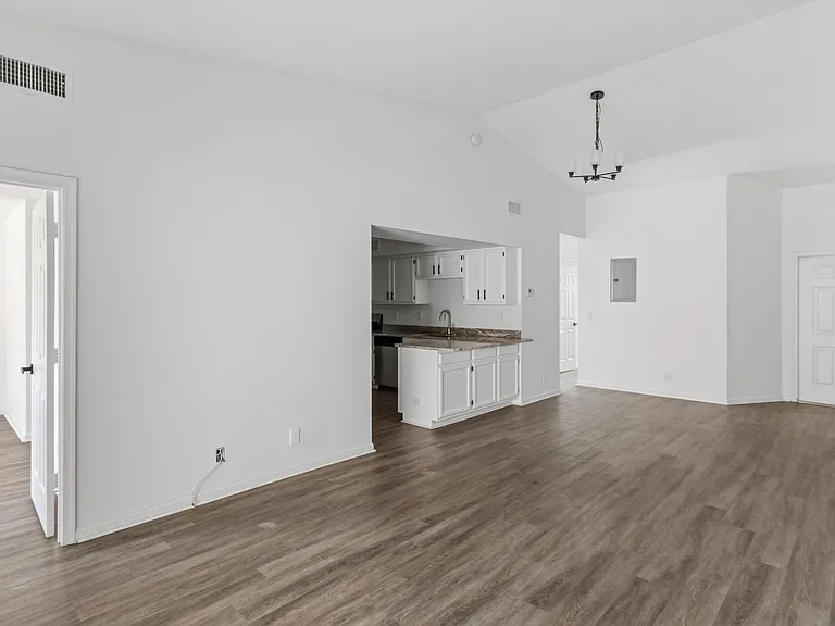 3171 Leewood Ter #L235 — Photo 6
