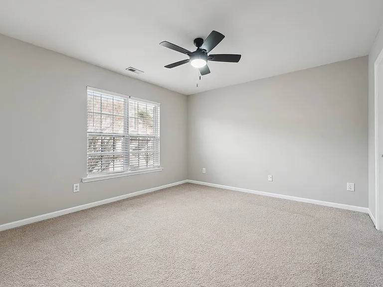 8223 Pilots View Dr — Photo 21