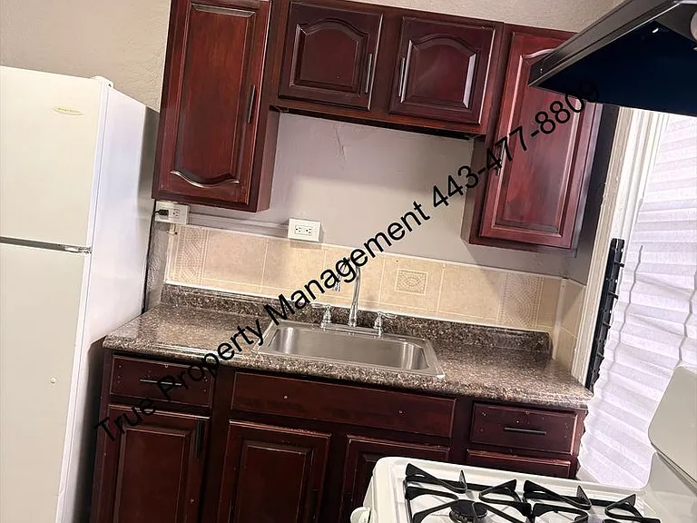 1938 W Lexington St — Photo 6