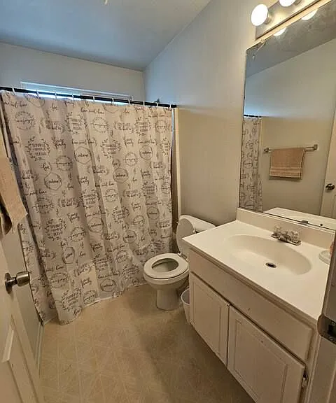 15112 Brown Ln — Photo 3