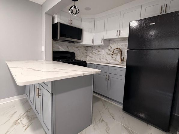 899 Ella T Grasso Blvd