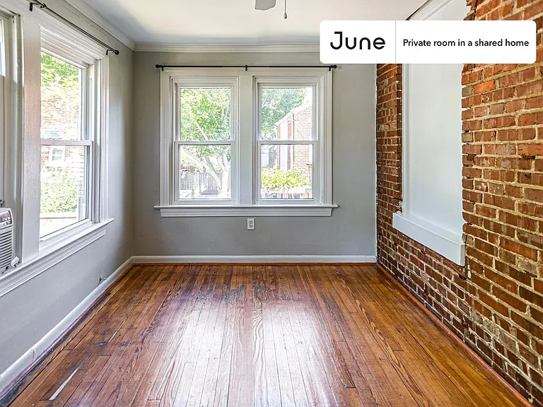 1214 Michigan Ave NE #D — Photo 23