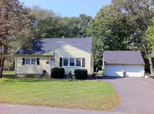 9 Edmund Ln, Enfield, CT 06082