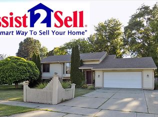 5245 Highland Dr, Hudsonville, MI 49426