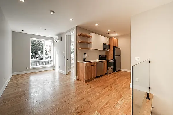 Rented by Friedman Mayer, LREB | media 1