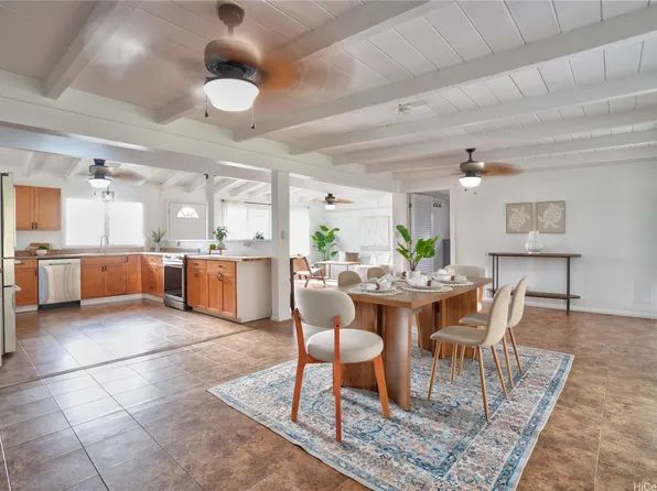 1209 Mokapu Blvd, Kailua, HI 96734