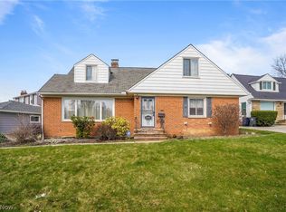 21401 Halworth Rd, Shaker Heights, OH 44122