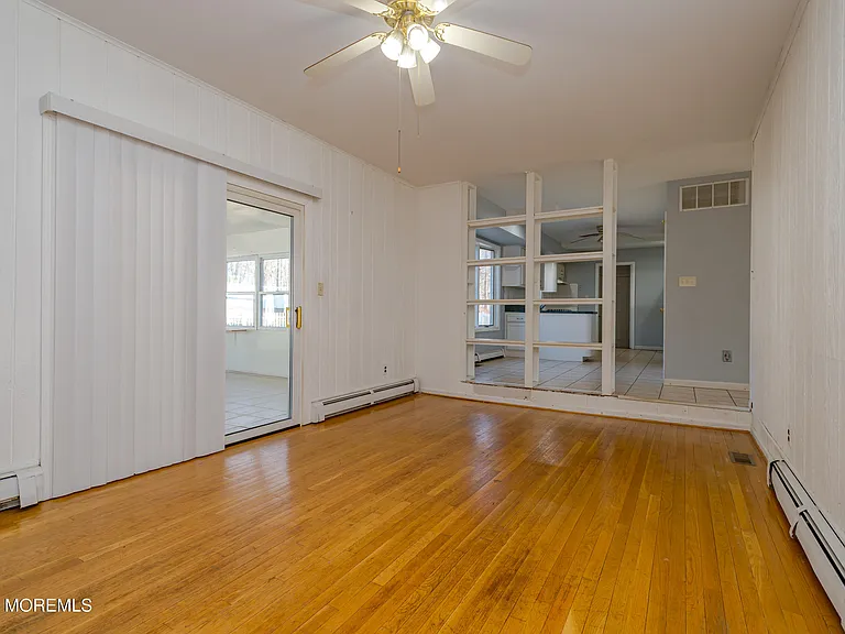 878 Green Valley Rd — Photo 9