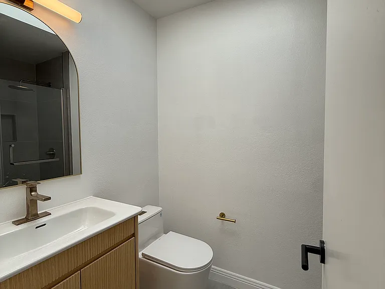 228 23rd Ave #4 — Photo 4