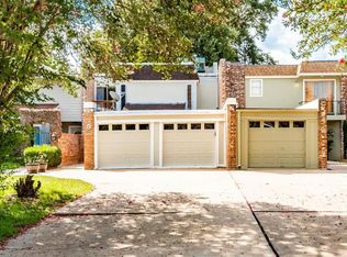 2 Dorado Dr, Friendswood, TX 77546
