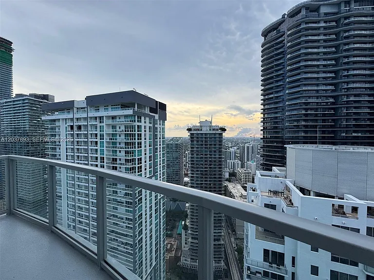 1060 Brickell Ave #4115 — Photo 5