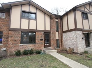 18W162 16th St, Villa Park, IL 60181