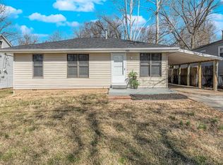 133 Reasor Dr, Saint Louis, MO 63135
