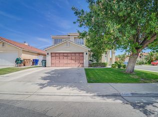 4902 Penwood Ct, Bakersfield, CA 93313