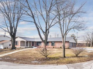 477 Ivywood Dr, Ballwin, MO 63011