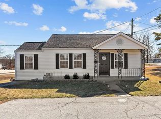 302 Howard Dr, Wentzville, MO 63385