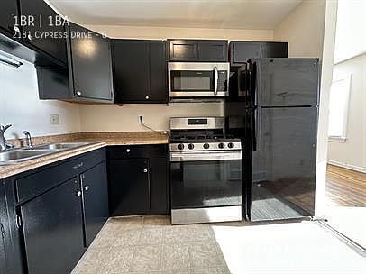 3rd image of 2181 Cypress Dr APT G