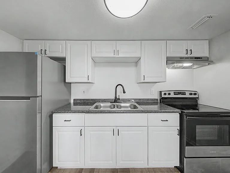 Addison Cove — Photo 8
