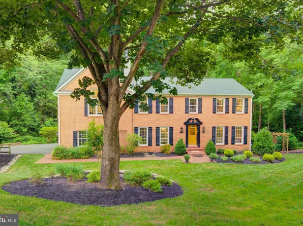 11714 Lariat Ln, Oakton, VA 22124