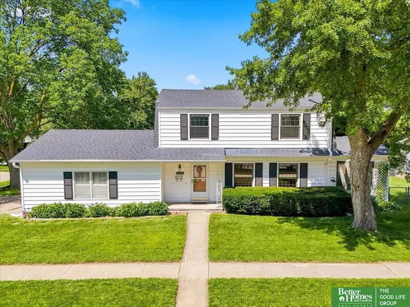 12894 Valley St, Omaha, NE 68144