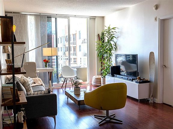 2nd image of 2775 NE 187th St APT 629