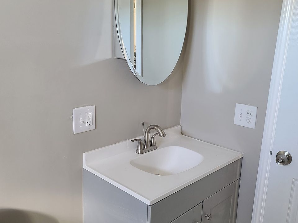 2nd image of 15 Mowry St #1F