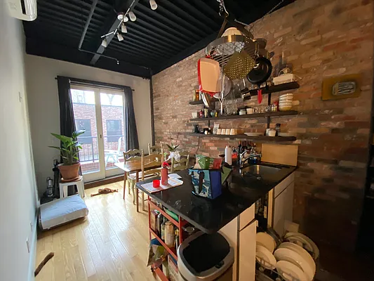 Rented by Smart City Real Estate LLC | media 12