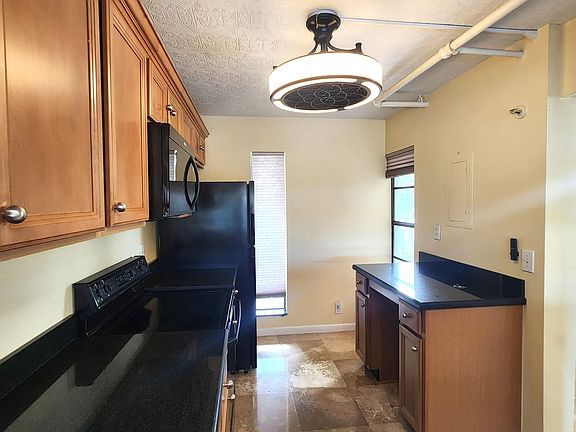 3rd image of 17 Royal Palm Way #3030