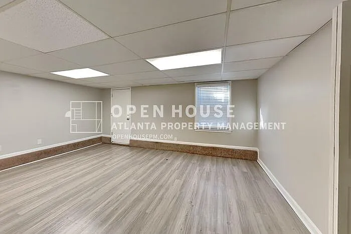 1746 Charrington Way — Photo 5