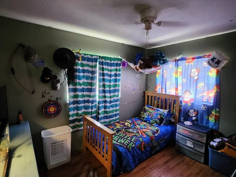 402 Edwin St — Photo 10