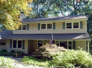 22 Spring Tree Ln, Yardley, PA 19067
