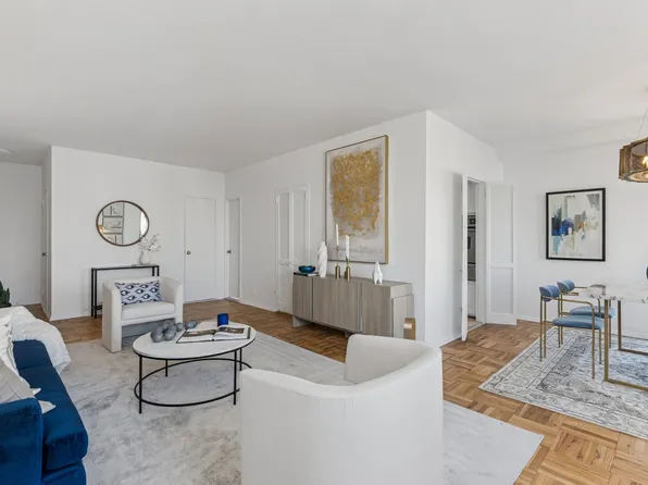 300 East 74th Street image 4 of 11