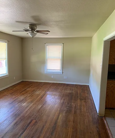 2510 Jupe Dr — Photo 2