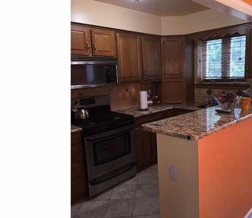 5th image of 6545 Walnut Park Dr