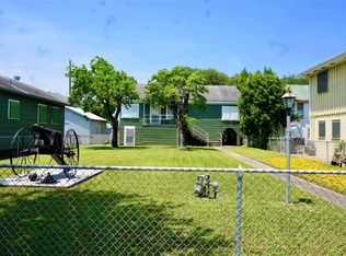 4606 Avenue Q, Galveston, TX 77551