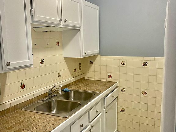 2nd image of 878 E 161st St