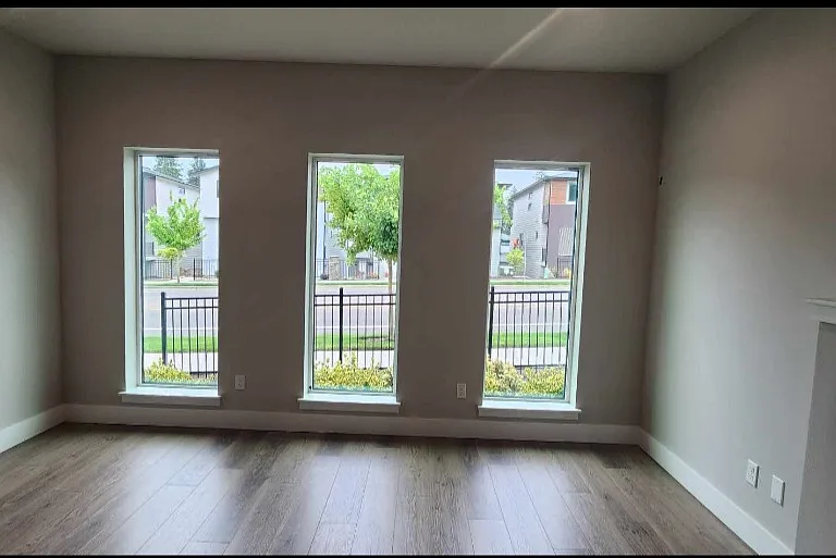 16235 SE Pleasant Valley Pkwy — Photo 8