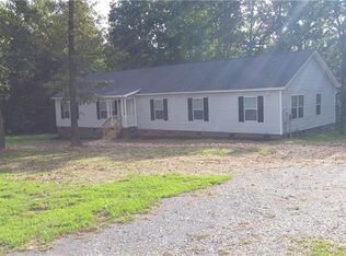 914 Jan Dan Dr, Trinity, NC 27370
