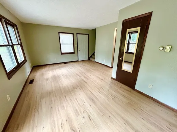 25588 Thelmadale Dr #25588, Elkhart, IN 46514