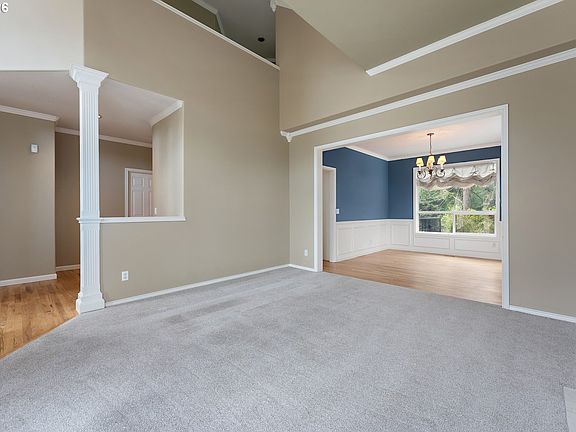 4th image of 2714 SW Leah Ct