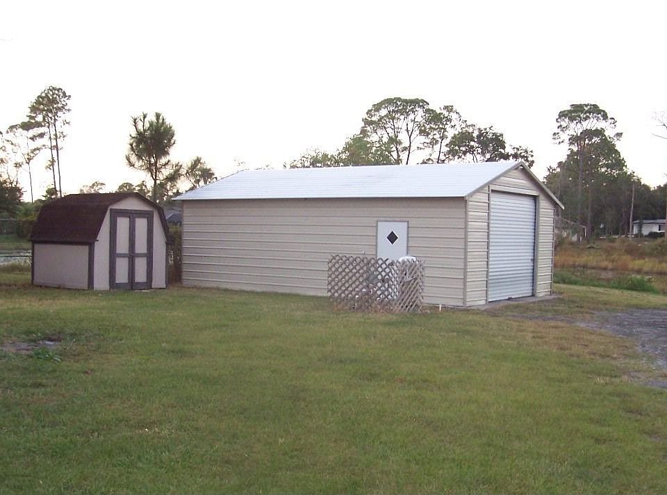 workshop / garage